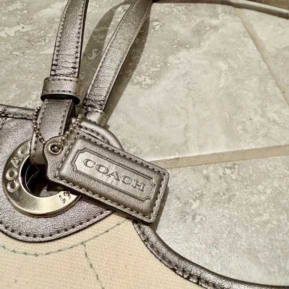 COACH Canvas Tote Bag | Starfish Print | Silver Leather Trim - Picture 3 of 14